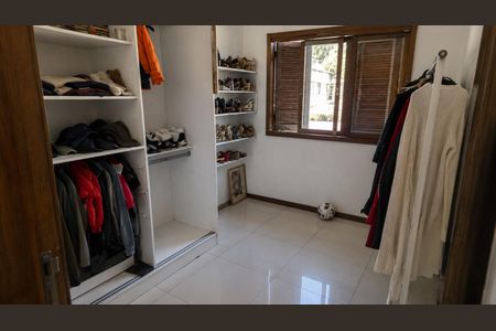 Casa para alugar com 240m², 3 quartos e 5 vagas
