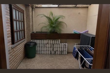 Casa para alugar com 240m², 3 quartos e 5 vagas