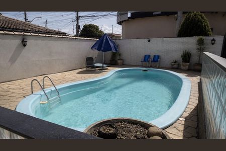 Casa para alugar com 240m², 3 quartos e 5 vagas