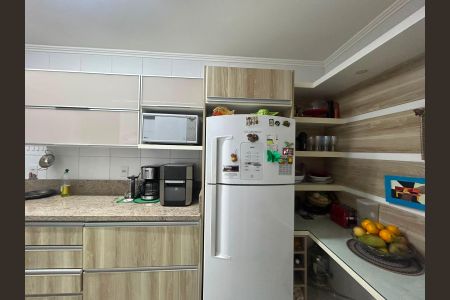 Apartamento à venda com 119m², 3 quartos e 2 vagas Apartamento à venda com 119m², 3 quartos e 2 vagasCozinha