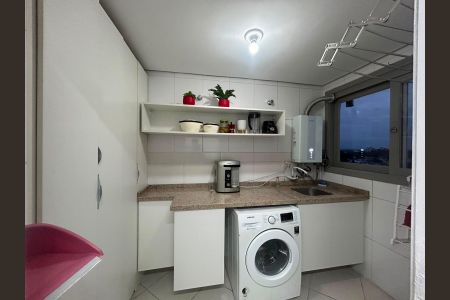 Apartamento à venda com 119m², 3 quartos e 2 vagas Apartamento à venda com 119m², 3 quartos e 2 vagasÁrea de Serviço