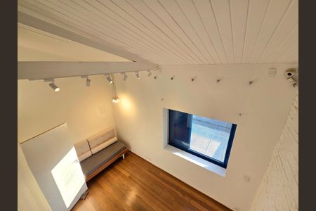 Casa de condomínio à venda com 160m², 2 quartos e 1 vaga Casa de condomínio à venda com 160m², 2 quartos e 1 vagaVista do Sótão