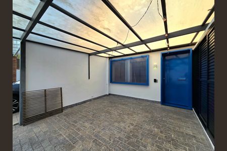 Casa de condomínio à venda com 160m², 2 quartos e 1 vaga Casa de condomínio à venda com 160m², 2 quartos e 1 vagaGaragem