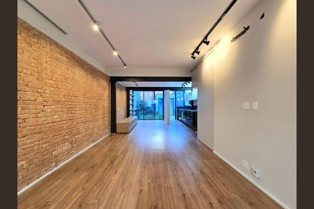 Sala de casa de condomínio à venda com 2 quartos, 160m² em Vila Nova Conceição, São Paulo