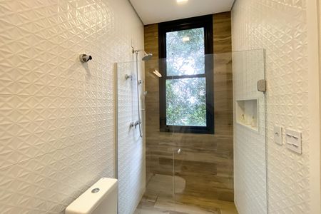 Casa de condomínio à venda com 1205m², 5 quartos e 4 vagas Casa de condomínio à venda com 1205m², 5 quartos e 4 vagasBanheiro da Suíte 3
