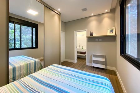Casa de condomínio à venda com 1205m², 5 quartos e 4 vagas Casa de condomínio à venda com 1205m², 5 quartos e 4 vagasSuite 3