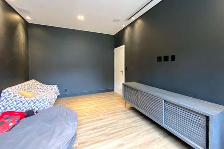 Casa de condomínio à venda com 1205m², 5 quartos e 4 vagas Casa de condomínio à venda com 1205m², 5 quartos e 4 vagasQuarto 5