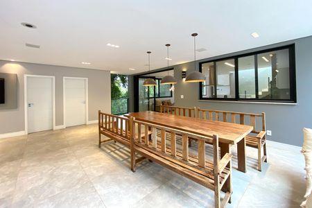 Casa de condomínio à venda com 1205m², 5 quartos e 4 vagas Casa de condomínio à venda com 1205m², 5 quartos e 4 vagasEspaço Gourmet
