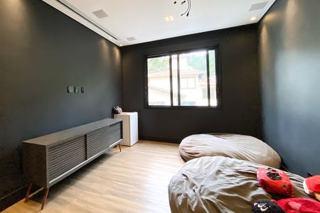 Casa de condomínio à venda com 1205m², 5 quartos e 4 vagas Casa de condomínio à venda com 1205m², 5 quartos e 4 vagasQuarto 5