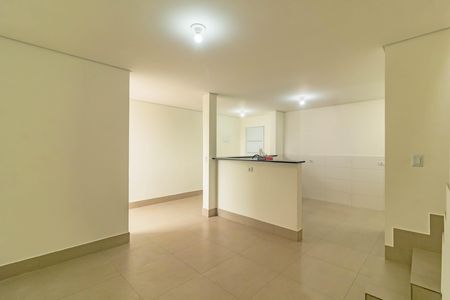 Casa para alugar com 60m², 2 quartos e 1 vaga