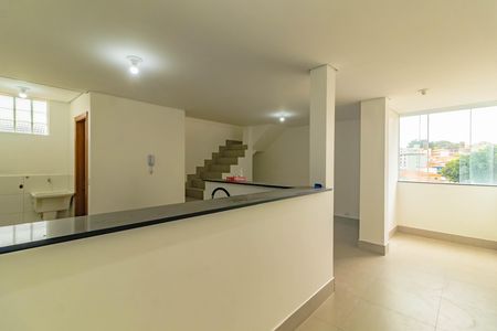 Casa para alugar com 60m², 2 quartos e 1 vaga
