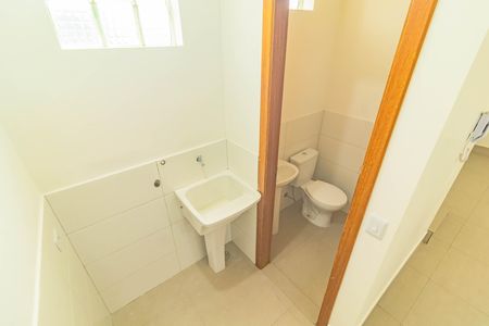 Casa para alugar com 60m², 2 quartos e 1 vaga