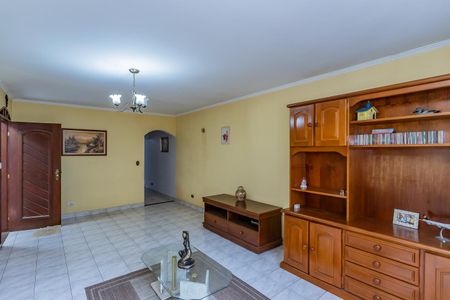 Casa à venda com 184m², 3 quartos e 3 vagas Casa à venda com 184m², 3 quartos e 3 vagasSala