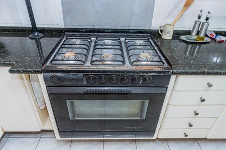 Casa à venda com 184m², 3 quartos e 3 vagas Casa à venda com 184m², 3 quartos e 3 vagasCopa e cozinha