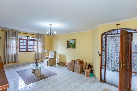 Casa à venda com 184m², 3 quartos e 3 vagas Casa à venda com 184m², 3 quartos e 3 vagasSala