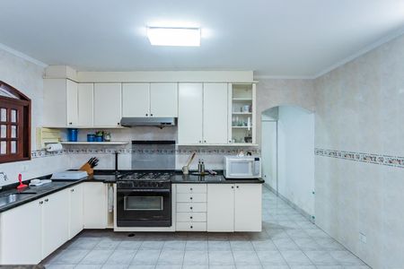 Casa à venda com 184m², 3 quartos e 3 vagas Casa à venda com 184m², 3 quartos e 3 vagasCopa e cozinha