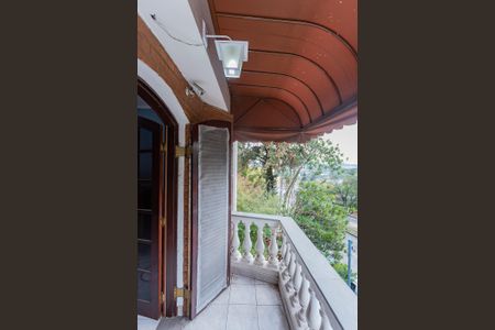 Casa à venda com 184m², 3 quartos e 3 vagas Casa à venda com 184m², 3 quartos e 3 vagasVaranda Suite
