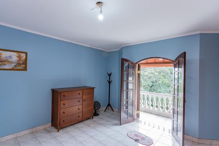 Casa à venda com 184m², 3 quartos e 3 vagas Casa à venda com 184m², 3 quartos e 3 vagasSuite