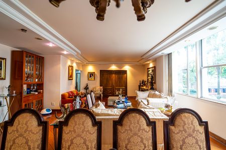 Apartamento à venda com 277m², 3 quartos e 2 vagas Apartamento à venda com 277m², 3 quartos e 2 vagasSala