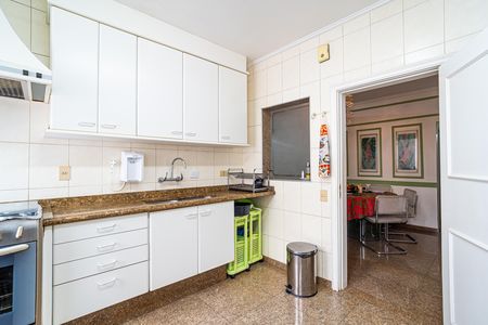 Apartamento à venda com 277m², 3 quartos e 2 vagas Apartamento à venda com 277m², 3 quartos e 2 vagasCozinha