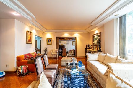 Apartamento à venda com 277m², 3 quartos e 2 vagas Apartamento à venda com 277m², 3 quartos e 2 vagasSala