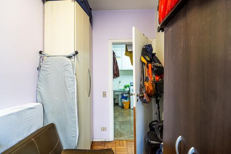 Apartamento à venda com 277m², 3 quartos e 2 vagas Apartamento à venda com 277m², 3 quartos e 2 vagasQuarto de Serviço
