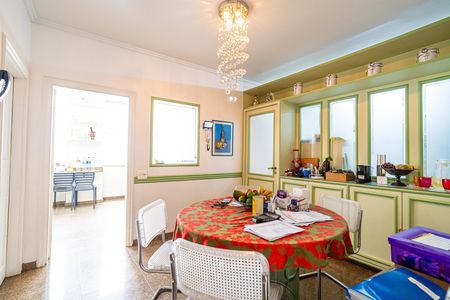 Apartamento à venda com 277m², 3 quartos e 2 vagas Apartamento à venda com 277m², 3 quartos e 2 vagasCopa