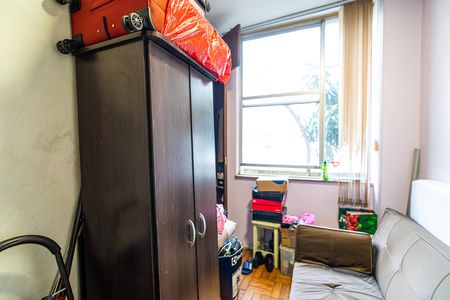 Apartamento à venda com 277m², 3 quartos e 2 vagas Apartamento à venda com 277m², 3 quartos e 2 vagasQuarto de Serviço