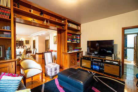 Apartamento à venda com 277m², 3 quartos e 2 vagas Apartamento à venda com 277m², 3 quartos e 2 vagasSala