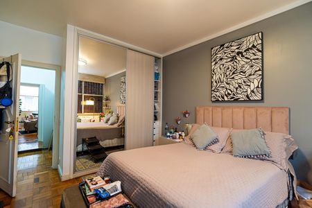 Apartamento à venda com 277m², 3 quartos e 2 vagas Apartamento à venda com 277m², 3 quartos e 2 vagasSuíte 2