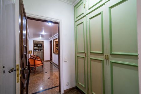 Apartamento à venda com 277m², 3 quartos e 2 vagas Apartamento à venda com 277m², 3 quartos e 2 vagasDespensa