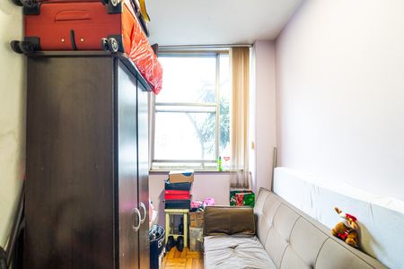 Apartamento à venda com 277m², 3 quartos e 2 vagas Apartamento à venda com 277m², 3 quartos e 2 vagasQuarto de Serviço