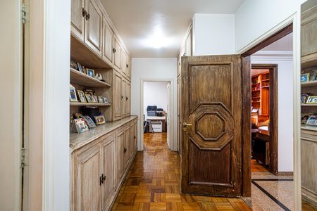 Apartamento à venda com 277m², 3 quartos e 2 vagas Apartamento à venda com 277m², 3 quartos e 2 vagasSala