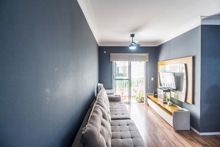 Sala  de apartamento à venda com 3 quartos, 68m² em Jardim Tupanci, Barueri