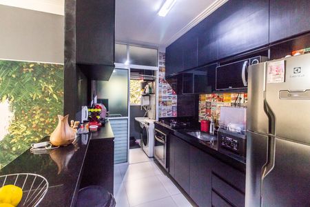 Cozinha de apartamento à venda com 3 quartos, 68m² em Jardim Tupanci, Barueri