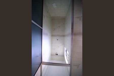 Casa à venda com 331m², 3 quartos e 5 vagasBanheiro do Quarto 2
