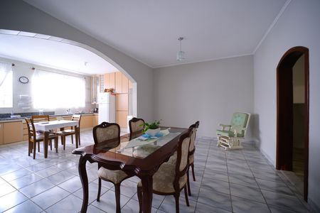 Casa à venda com 331m², 3 quartos e 5 vagasCozinha