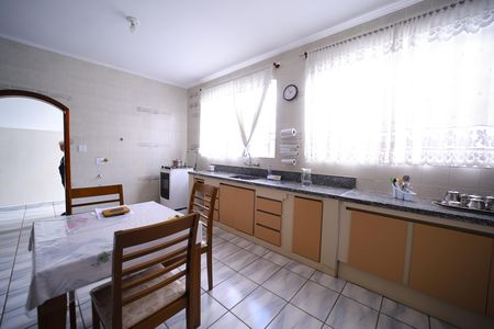 Casa à venda com 331m², 3 quartos e 5 vagasCozinha