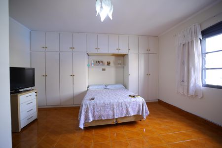 Casa à venda com 331m², 3 quartos e 5 vagasQuarto 1