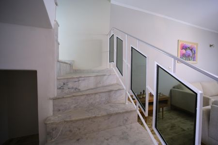 Casa à venda com 331m², 3 quartos e 5 vagasEscada