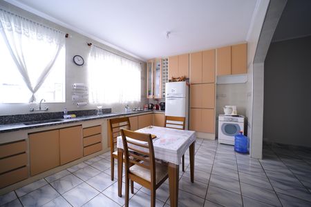 Casa à venda com 331m², 3 quartos e 5 vagasCozinha