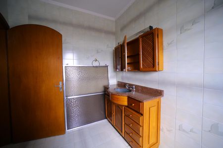 Casa à venda com 331m², 3 quartos e 5 vagasBanheiro do Quarto 3