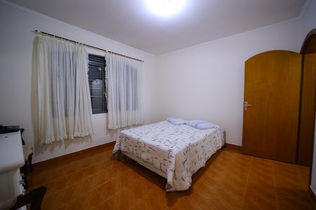 Casa à venda com 331m², 3 quartos e 5 vagasQuarto 3