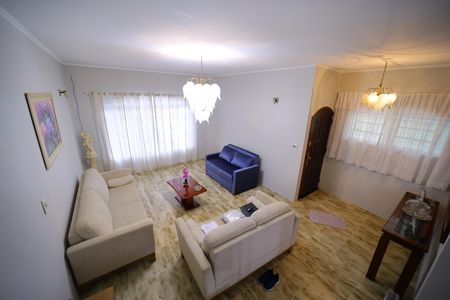 Casa à venda com 331m², 3 quartos e 5 vagasSala