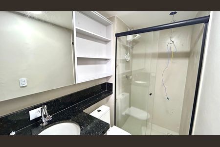 Banheiro de kitnet/studio para alugar com 1 quarto, 34m² em Vila Galvão, Guarulhos