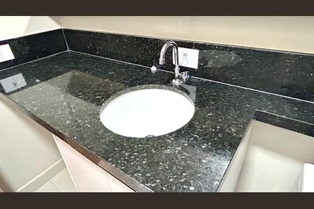 Studio para alugar com 34m², 1 quarto e sem vaga Studio para alugar com 34m², 1 quarto e sem vagaBanheiro