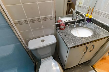 Apartamento para alugar com 72m², 3 quartos e 1 vaga Apartamento para alugar com 72m², 3 quartos e 1 vagaBanheiro Corredor