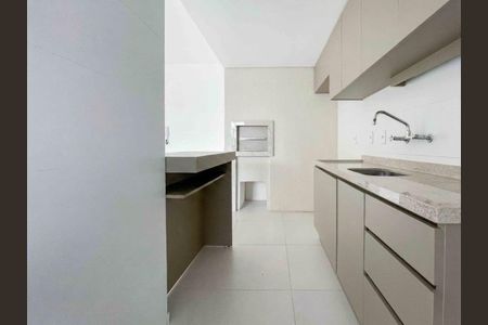 Cozinha de apartamento para alugar com 2 quartos, 79m² em Santa Maria Goretti, Porto Alegre