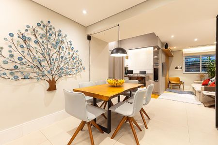 Apartamento à venda com 124m², 2 quartos e 1 vaga Apartamento à venda com 124m², 2 quartos e 1 vagaSala de Jantar