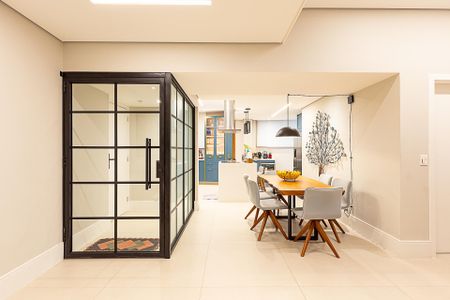Apartamento à venda com 124m², 2 quartos e 1 vaga Apartamento à venda com 124m², 2 quartos e 1 vagaSala